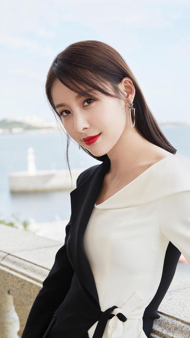 「美文鉴赏」 女人要善待自己，拥有这三点，你将是最幸福的女人