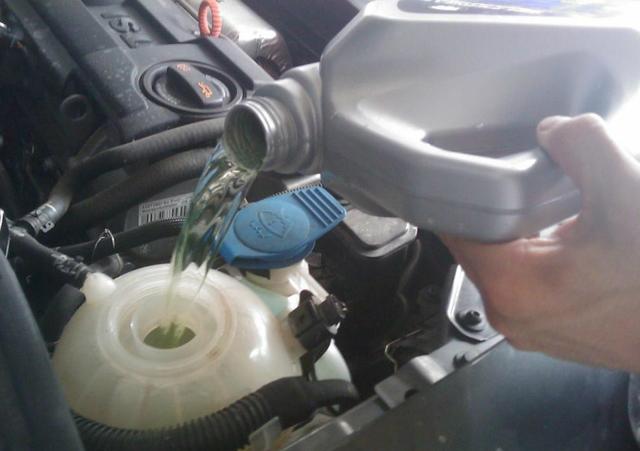 MER曼尼诺汽车美容@汽车保养必不可少，8字口诀要记牢，跑25万公里没问题