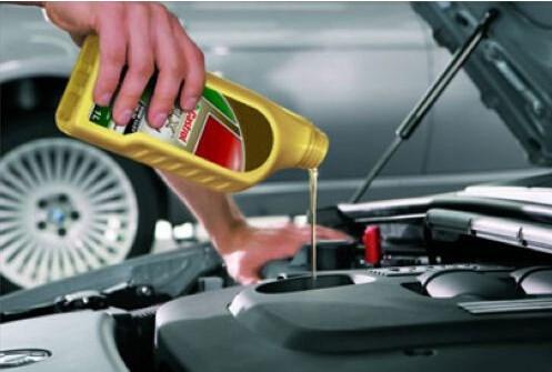 MER曼尼诺汽车美容@汽车保养必不可少，8字口诀要记牢，跑25万公里没问题