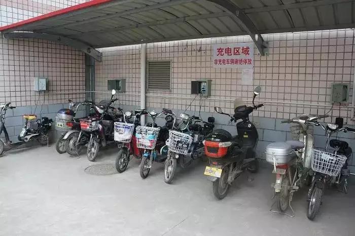 租点动力：五种最伤电池的充电方式，这么干80%可能会鼓包！