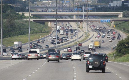 「玩车迷」高速开车飙到130，什么车最稳，什么车最飘？老司机回答戳中心窝