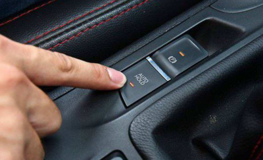 [SUV有情报]跑高速车速飙到120，误碰电子手刹后果是啥？提前搞懂，别到时泪