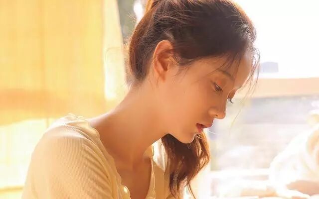 #情感专家美美#你的付出再多，也很难让一个不爱你的人感动