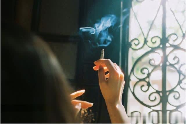 #一个人听一起吧#“可以谈恋爱，但没必要”