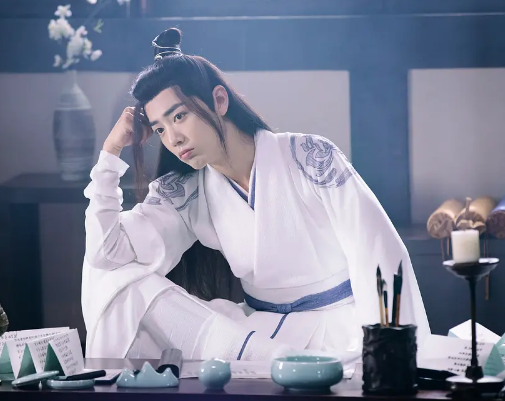 [想吃鱼的狗狗]人生中的三千家规，现实中的离经叛道，生活的本质就是矛盾中前行