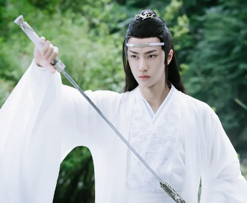 [想吃鱼的狗狗]人生中的三千家规，现实中的离经叛道，生活的本质就是矛盾中前行