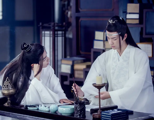 [想吃鱼的狗狗]人生中的三千家规，现实中的离经叛道，生活的本质就是矛盾中前行