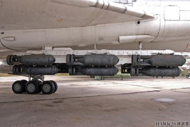 苏-57隐形战机外挂“铁炸弹”引来吐槽 说说这种高阻弹药的故事