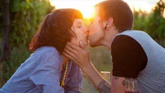 简单心理■心理学：如果你爱上抑郁症患者，学会这4种心理暗示技巧