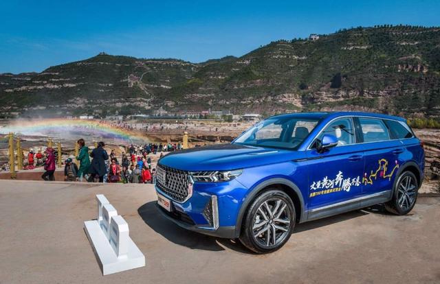 「车载娱乐」在黄河壶口瀑布边，听一汽奔腾向上奔腾的三大平台+四大系列故事