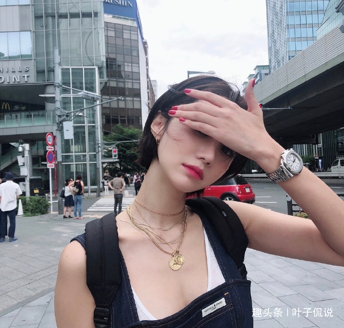 「叶子侃说」时尚美女|短发初恋般的感觉