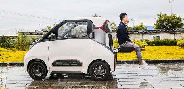 「职业骑士」2.5米的电动车来了，带前后独悬，看到价格后网友直接抛弃摩托车