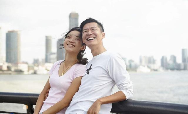 「情感小冬姐」睡觉时，男人有这些冷漠的举动，那他八成有了其他女人，别不在意