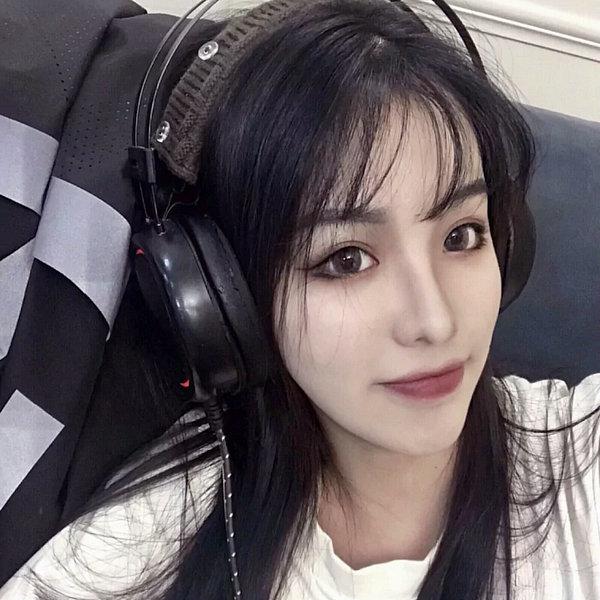 [玖游一个梦]女票特别“爱吃醋”？教你3招哄人技巧，分分钟变怀中“小奶猫”