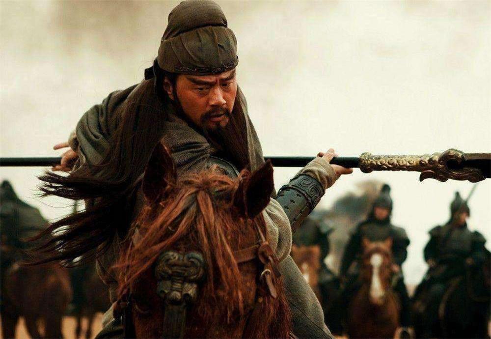 马超投降刘备后，关羽为何硬要跟他决斗？