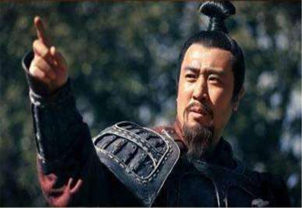 马超投降刘备后，关羽为何硬要跟他决斗？