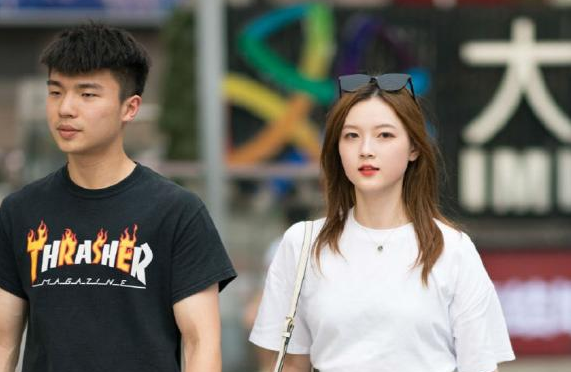 「有骨气的人啊」不要去恨离开你的人，要做的是让他后悔离开你。