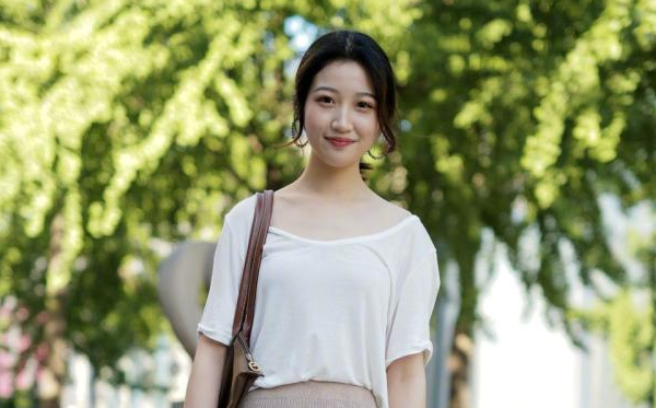 「有骨气的人啊」不要去恨离开你的人，要做的是让他后悔离开你。