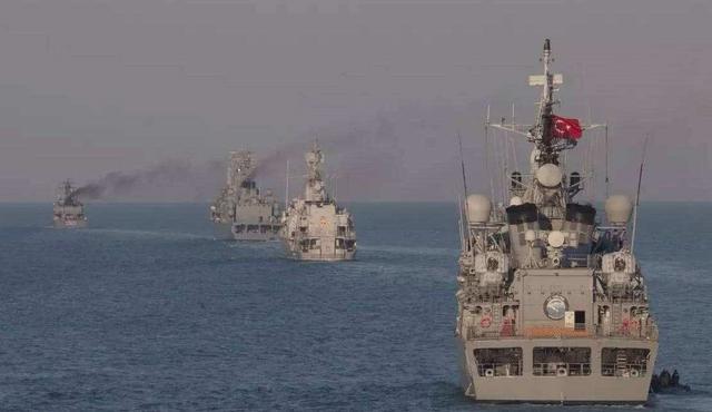 希腊准备顶替土耳其，买4000吨护卫舰壮大实力，法国因此大赚一笔