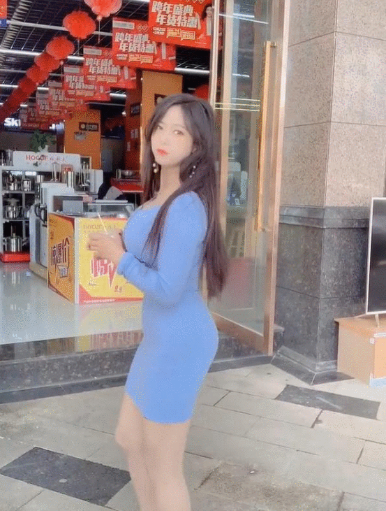 【与时尚赛跑】女人微胖才是最美，靠自己的努力赢得尊重，气质是自信的铺垫