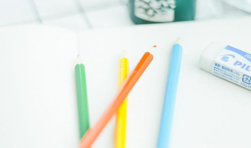 「谈笑风生浊酒一杯」我们改变不了世界，能做到的只能改变自己