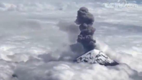 场面震撼！航拍记录墨西哥波波卡特佩特火山喷发