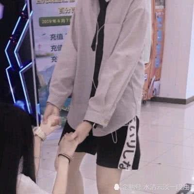 [水清云淡一段浊] 女生“假装喜欢你”的3个表现？比“渣女”还可怕，赶紧踢飞