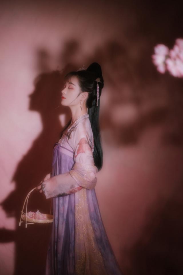 「花颜溪风」那一个人，那一份情缘，每一次想起，思绪千回百转