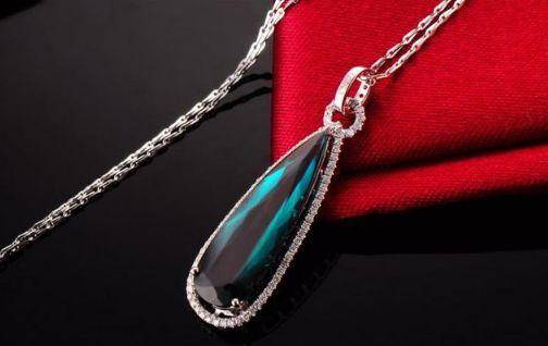 【情感夜世界】心理测试：4条宝石项链，哪条最值钱？测你5年后能拥有多少财富