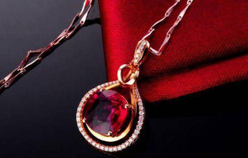 【情感夜世界】心理测试：4条宝石项链，哪条最值钱？测你5年后能拥有多少财富