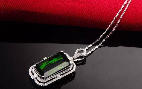 【情感夜世界】心理测试：4条宝石项链，哪条最值钱？测你5年后能拥有多少财富