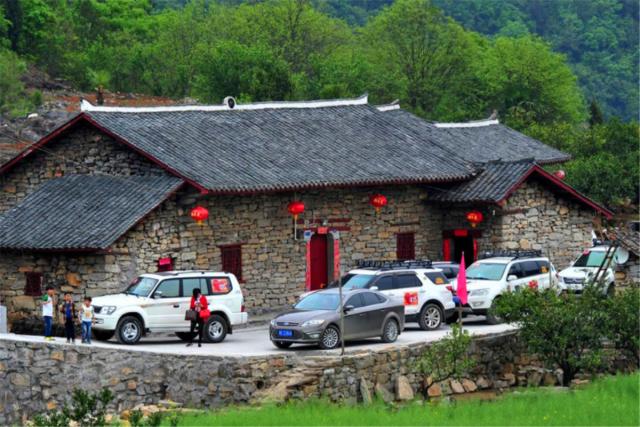 「海英趣事」农村俗语“人过40，穷不管2事、富不交2人”，两句话教你看透人性