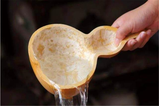 「海英趣事」农村俗语“人过40，穷不管2事、富不交2人”，两句话教你看透人性