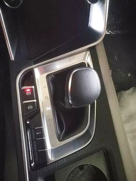 冥冥中注定■等红绿灯的时候，挂什么档？