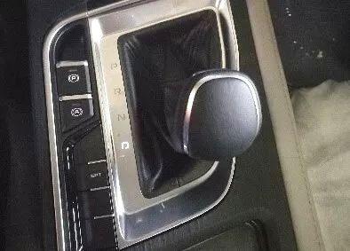 冥冥中注定■等红绿灯的时候，挂什么档？