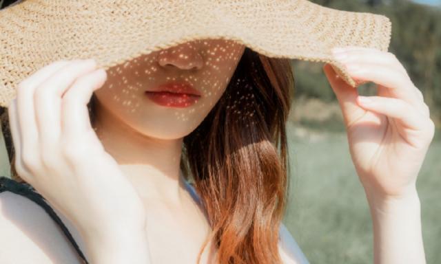 花颜有情@九月再见，十月你好，我依然在等你，但不是在原地