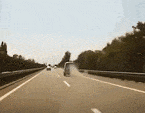 [毕节交警]高速公路上爆胎怎么办，快来学习吧！