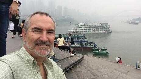 汽车聚焦■打开任意搜索引擎，输入关键词“汽车 发动机”