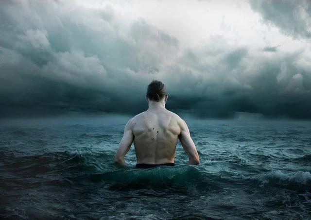 「灰色蜕变」我们都会长大，但不是每个人都有机会重来