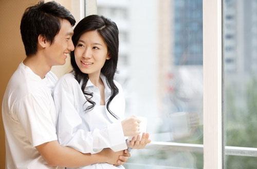 [半夏情感]老公帮大哥出钱买房却没还钱，咱装修新房不够钱，大哥举动我流泪