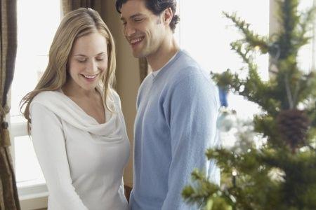 [半夏情感]老公帮大哥出钱买房却没还钱，咱装修新房不够钱，大哥举动我流泪