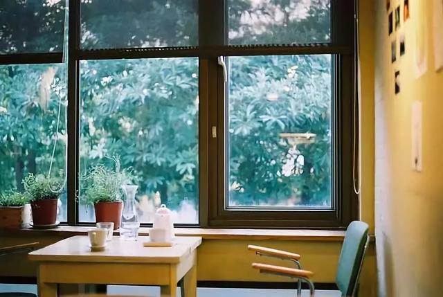 凌小麦■余生，该放的放，该忘的忘