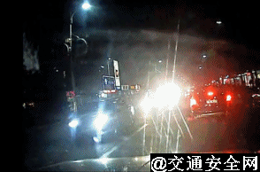 宽哥看车@前车“换装”，后车遭殃...车辆改装不仅危险还违法！