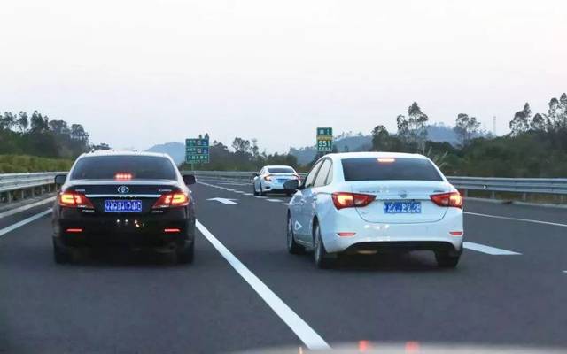 #爱车兵团#高速公路事故多，和这些常见的驾驶陋习有很大关系
