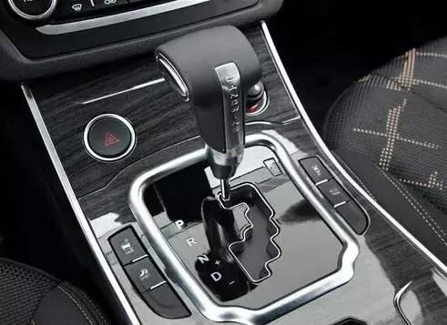 精品汽车集：发动机为什么漏油？原来是“它”惹的祸！