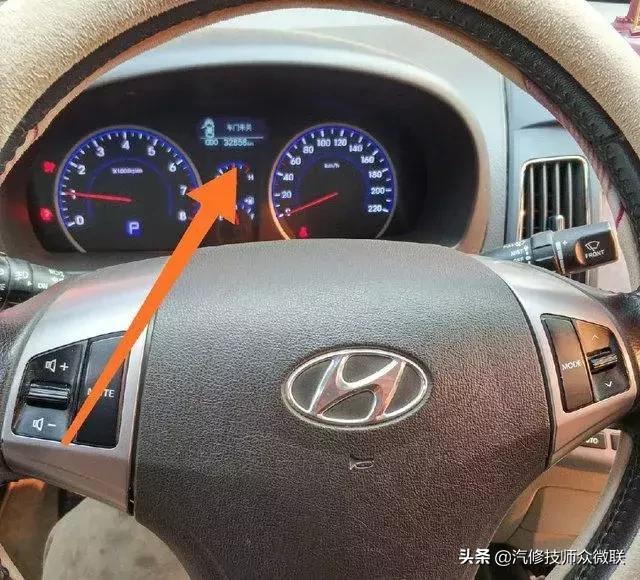 [汽车大咖]3万公里就换新轮胎让车主很心疼，师傅：谁让你这5年不舍得开车