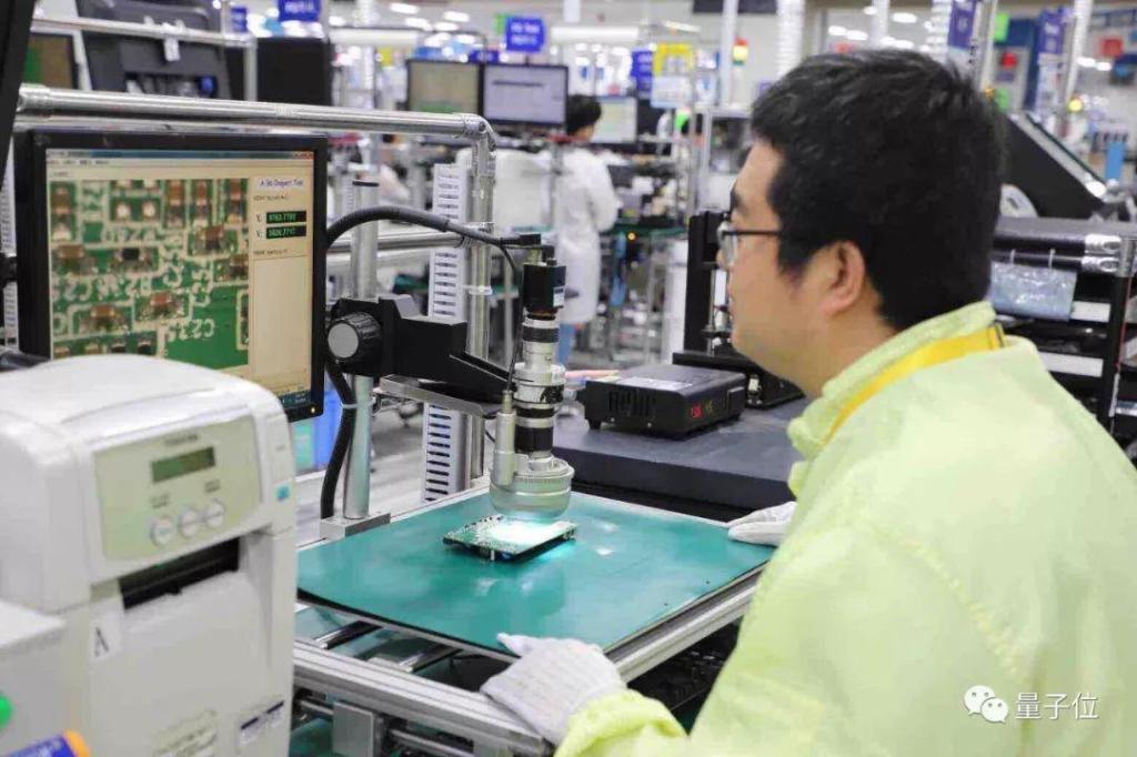 智能交通技术@300辆无人车200万公里路测零事故，首次揭秘背后整套安全保障方案