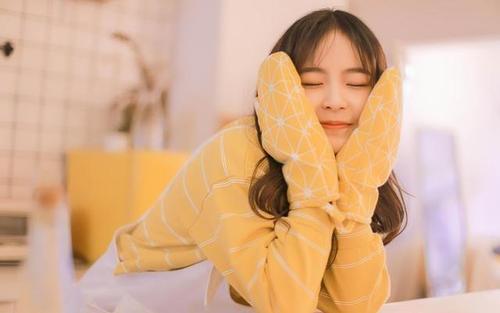 【幸福的拉拉】男人若对你动了情，会控制不住为你做这4件事，别辜负了真心！