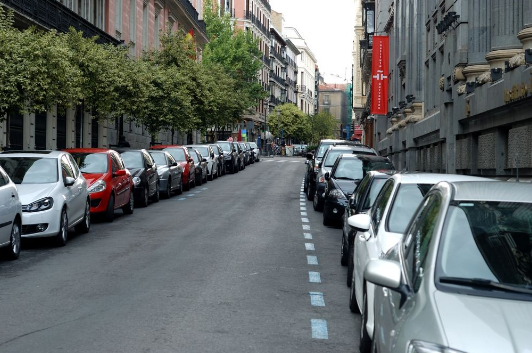 「汽车有内幕」车位被霸占，对方还拒绝挪车！当事人：好啊，那就都别开了