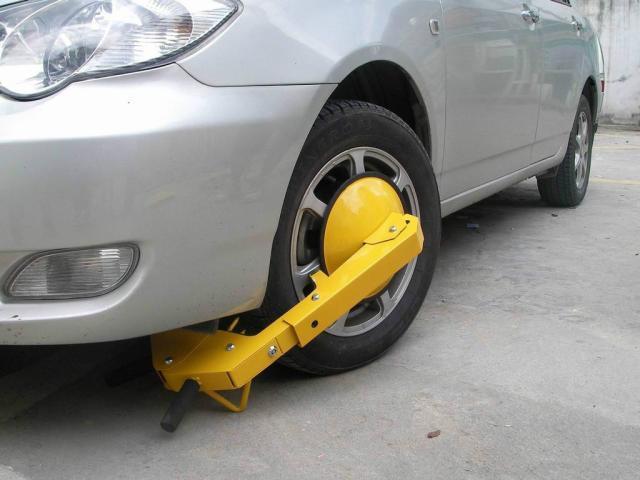 「阿虎汽车」车胎被他人恶意锁住该怎么办？别急，老司机教你几招